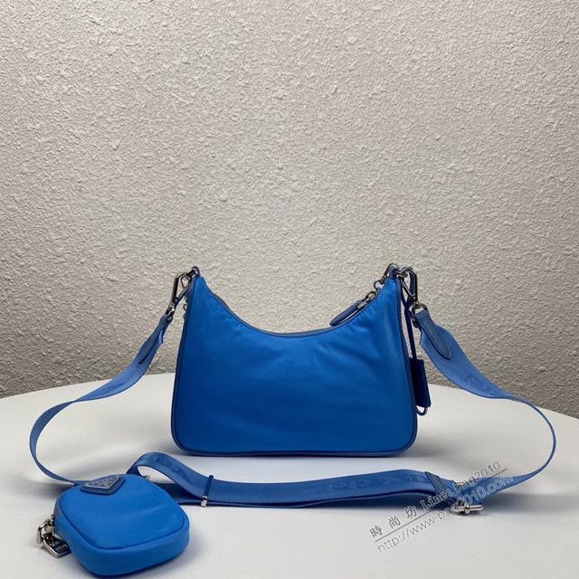prada女包 普拉達專櫃新款斜挎包 1BH204 Prada新款nylon Hobo手拎包 腋下包  pyd2219